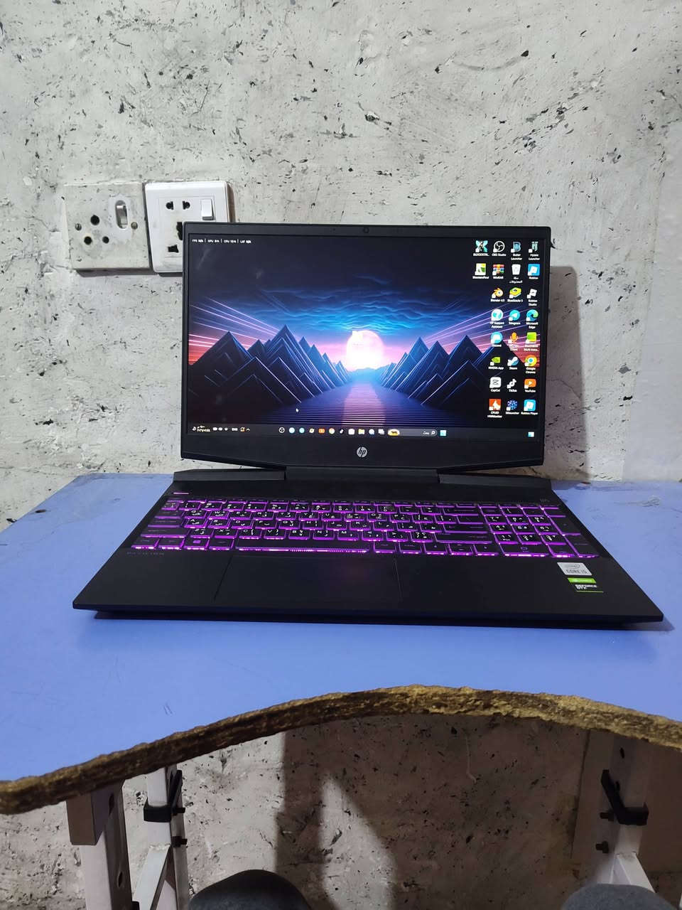 لابتوب جمينج! 
HP بافلون جيمنج

كوراي 5 جيل 10 فئة H
gtx1650ti 4gb
ram 8
ssd 256
نظافة عالية 
السعر: 500 ألف 
تواصل خاص او رقم ***********

