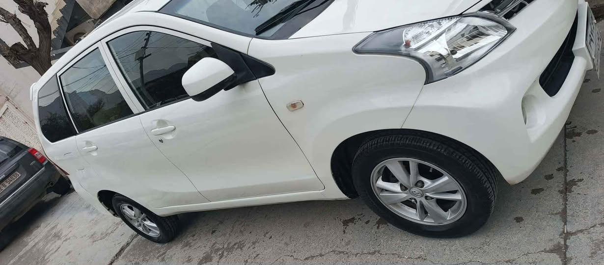 تۆیۆتائاڤێنزا مۆدێل 2015 سپی بەفری سێ رێز کوشن سەیارەی عایلی تەبرید مەرکەزی جام کارەبا 
دووپارچە بۆیاخ بۆنیت و چەمەلاغ بەبێ ناو مەکینەی 16 
چواربستۆن 
سەنەوی بەسەر چوە خاوەنی سەنەوی مردوە بۆیە بەونرخە دەیفرۆشم بەشەرتی بەناوکردن نایفرۆشم 
*********** رانية, السليمانية
