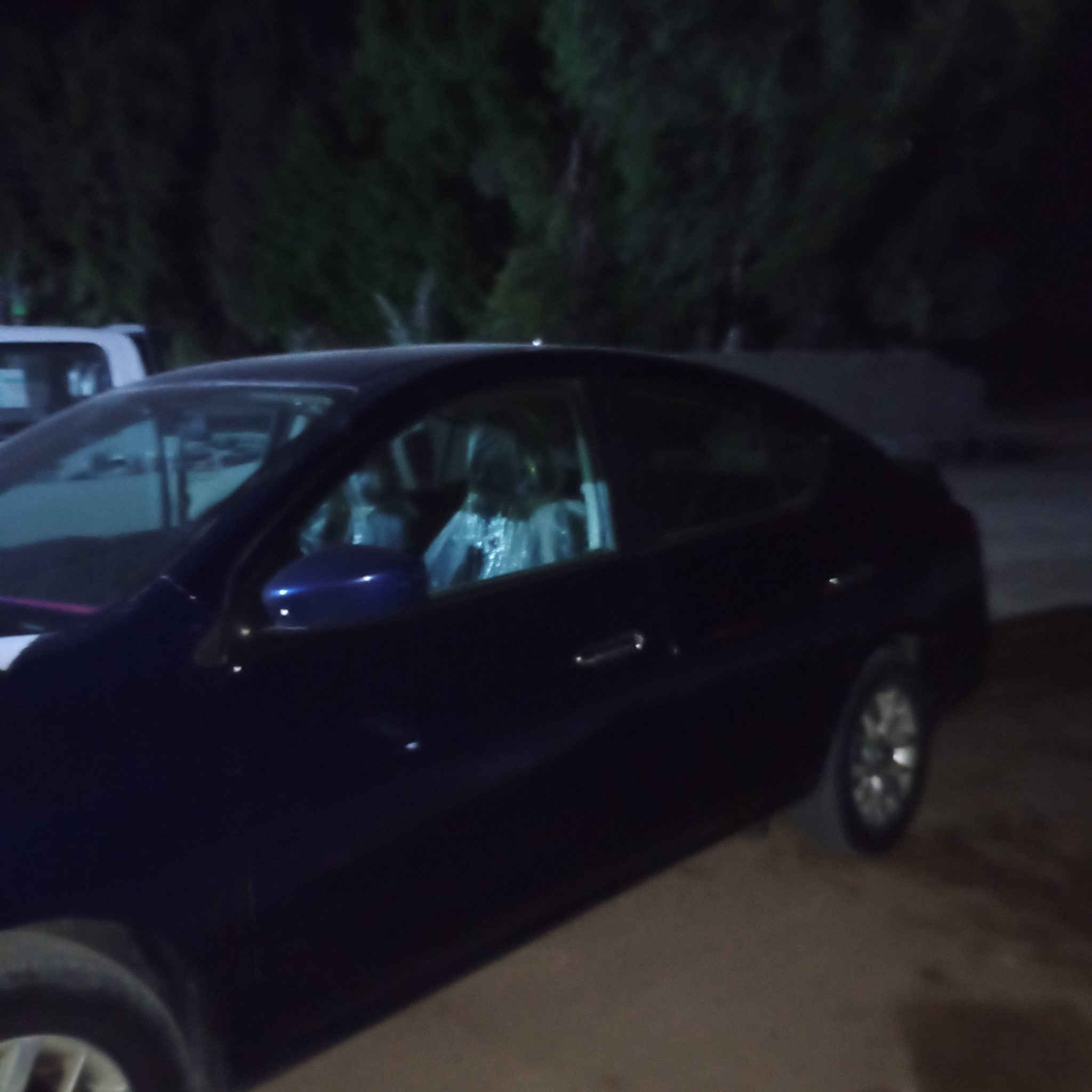 السلام عليكم..نيسان فيرسا موديل ١٩ للبيع السياره حلوة وخير من الله نظيفه حيل اي نقص مابيه السعر ٩٠ وبيه مجال للا تصال ***********.  ***********
