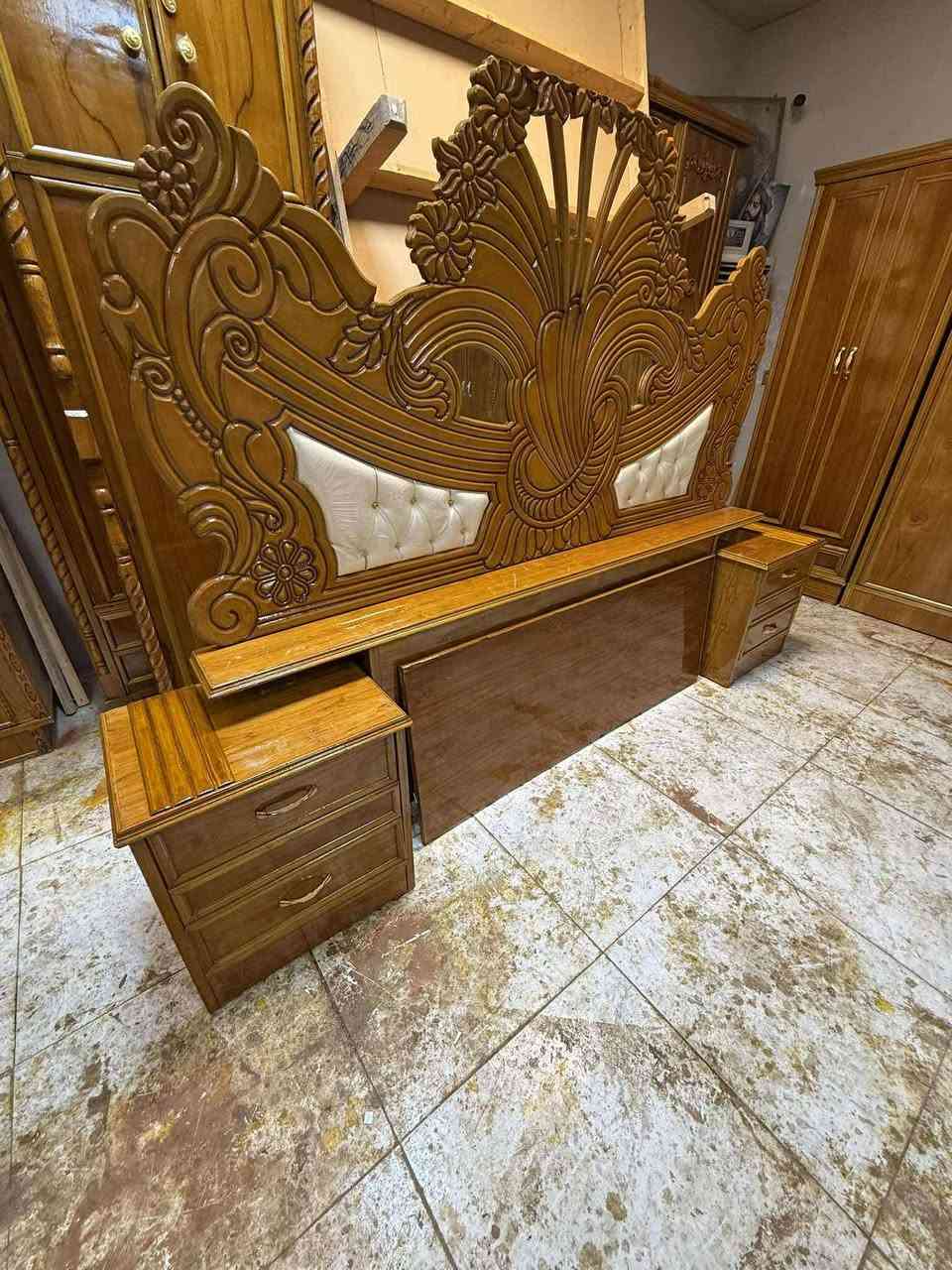 صاج عراقي عنوان بغداد نضافه 100/80توصيل مجاني داخل بغداد.. ومحافضات بكروا ال شراي يتفضل وتساب ***********
