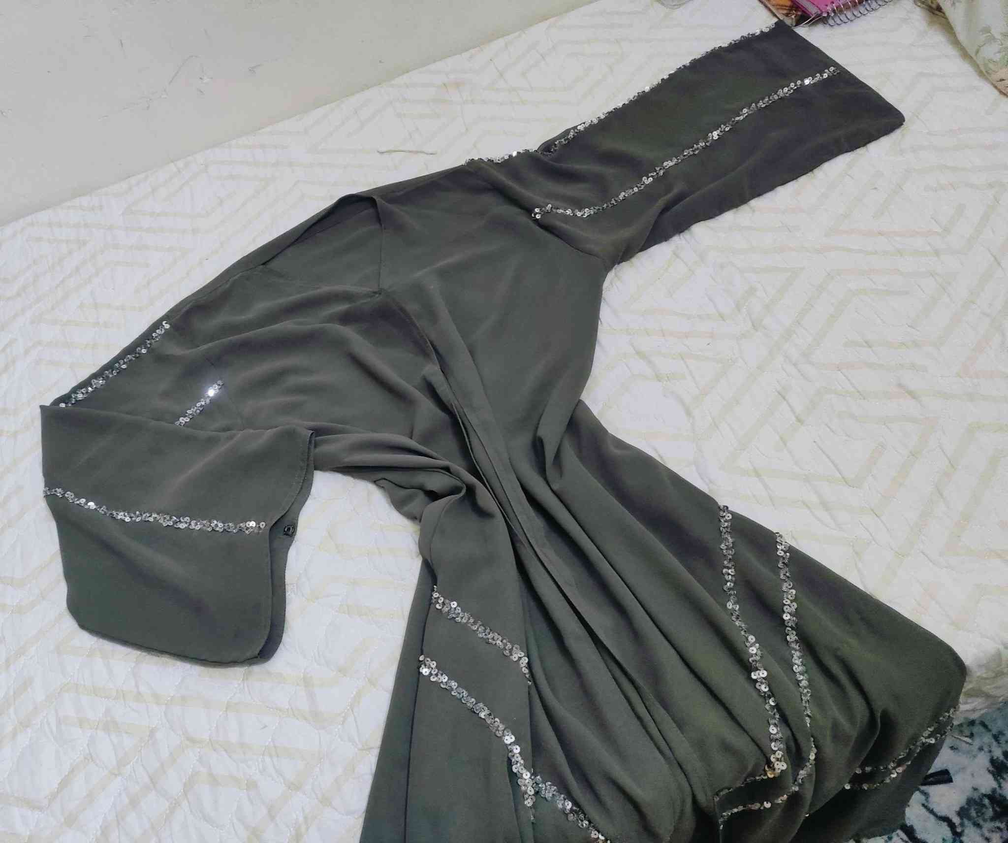 ملابس تلبس ققياس 42 44 للبيع الي تريدهن تقيم وتاخذ مملبوس


**إذا كنت صاحب هذا الإعلان وتريد حذفه لأي سبب، رجاءا أرسل رسالة إلى الدعم الفني**