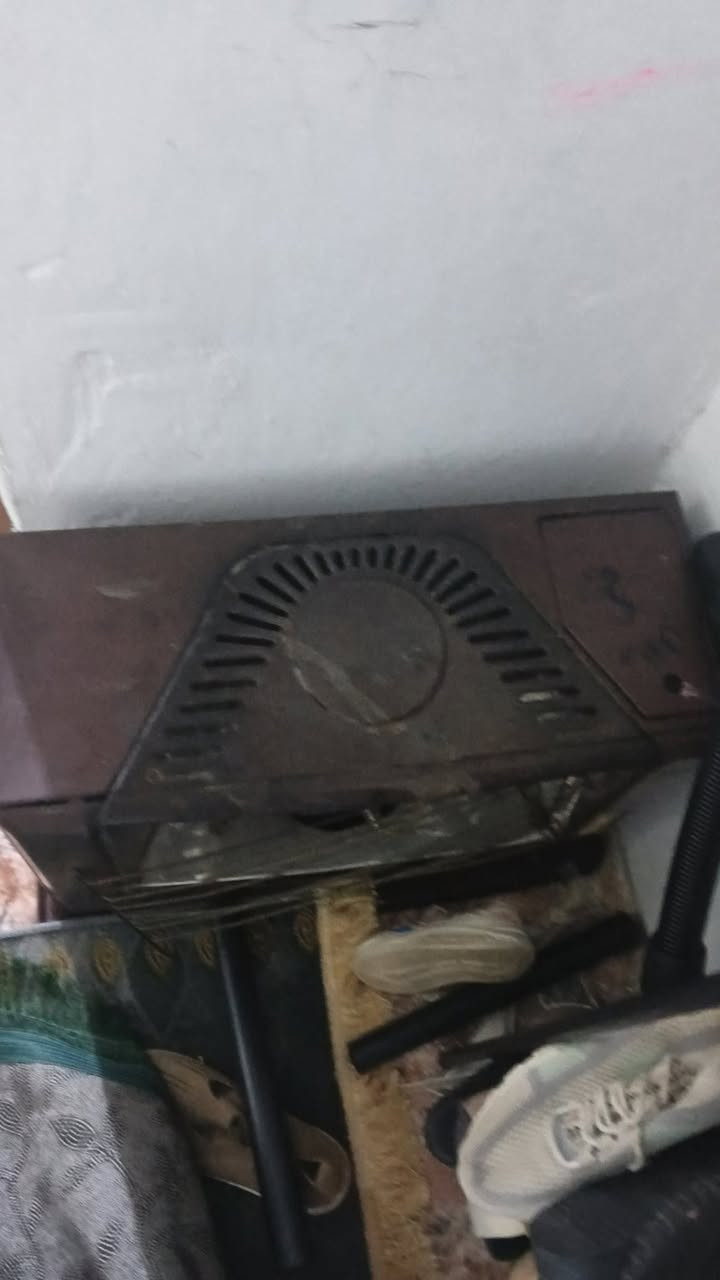 غراض لبيع كلمن وسعره الي يريد يشتري يدخل خاص ***********
