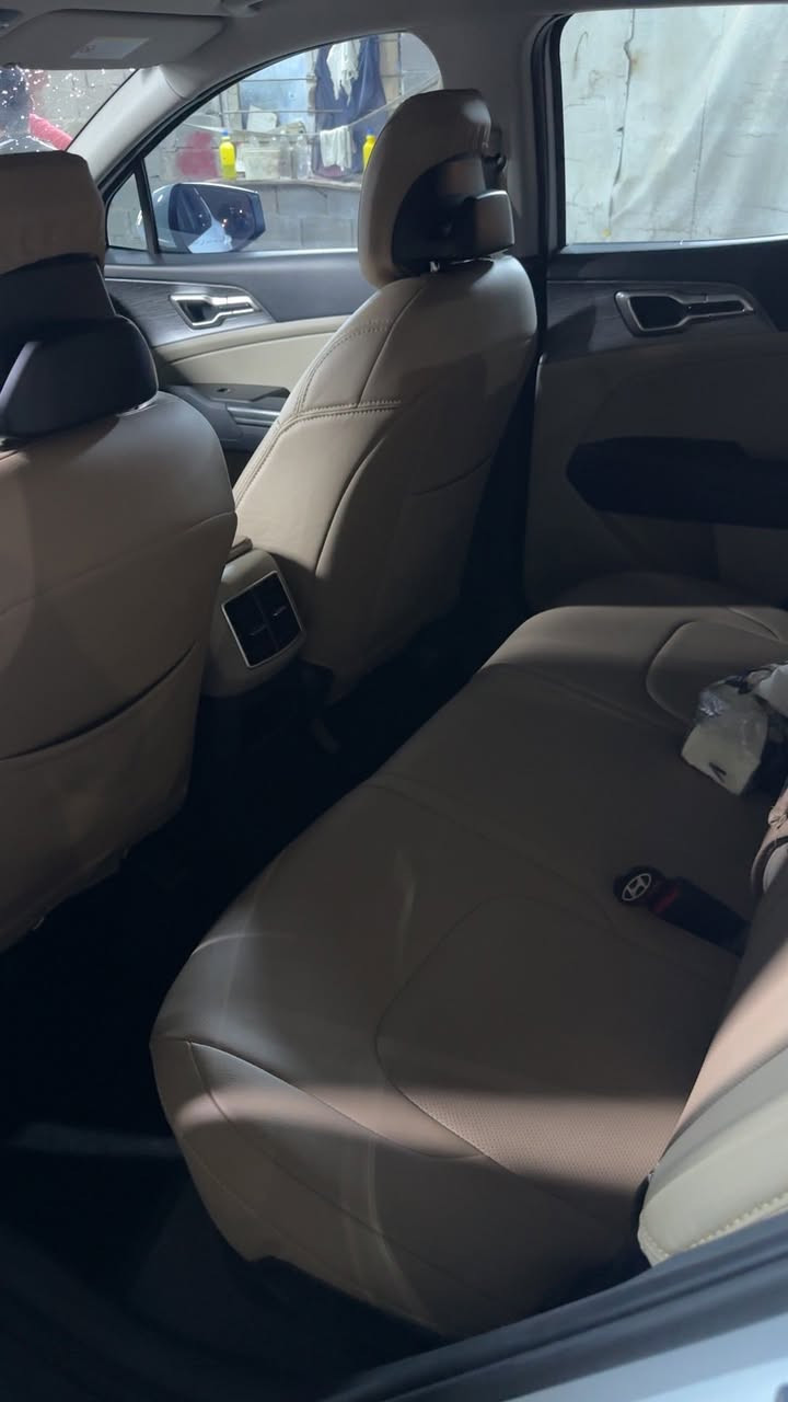 🔥 للبيع كيا سبورتاج 2023 🔥
📍 بغداد 

🚘 ماشيه 74 ألف كم فقط

📋 رقم بغداد جديد 

✅ خليجي

🔹 محرك 2.0 لتر

🔹 جير أوتوماتيك 6 سرعات

🔹 شاشة Apple CarPlay

🔹 مثبت سرعة

🔹 أوضاع قيادة متعددة (Drive Mode)

🔹 حساسات أمامية وخلفية

🔹 شاحن لاسلكي

🔹 بصمة تشغيل + بصمتين

🔹 تدفئة الكشنات والمقود

🔹 هاند بريك كهربائي + Auto Hold

🔹 نظام نزول المنحدرات

🔹 مانع انزلاق

🔹 حساسات ضغط الإطارات

🔹 شفتات مقود

🔹 Bluetooth

🔹 كشنات مغلفة

💯 السيارة نظيفة جداً ومجهزة بمواصفات ممتازة

⚠️ بيها ملاحظات طخه بخشم بنيد راجع بي دي ار 

💰 السعر: 195قابل للتفاوض للجادين

📞 ***********
