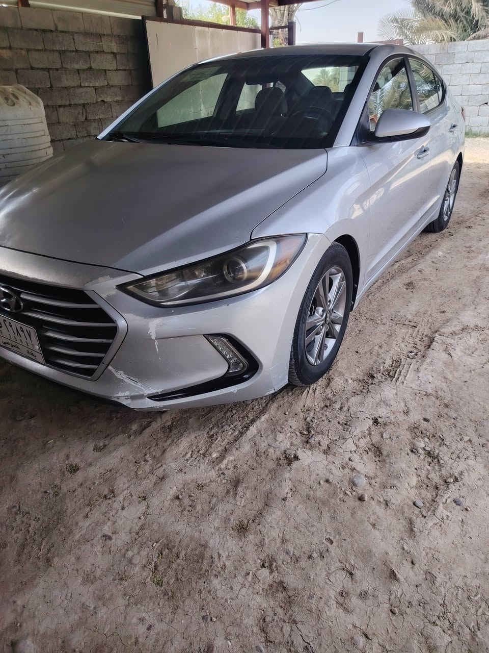 السلام عليكم من رخصت مدير الكروب
لانترا 2017 وارد امريكي  
كير محرك تبريد كفاله 
حادثهه جاملغ امامي جاملغ خلفي وربع الباب صبغ
بدون دواخل السياره ليبل واحد
وبيهه سونار اليوم أخذته
السعر ١١٨ وبيهه مجال بصيط
العنوان  بغداد
***********
***********
