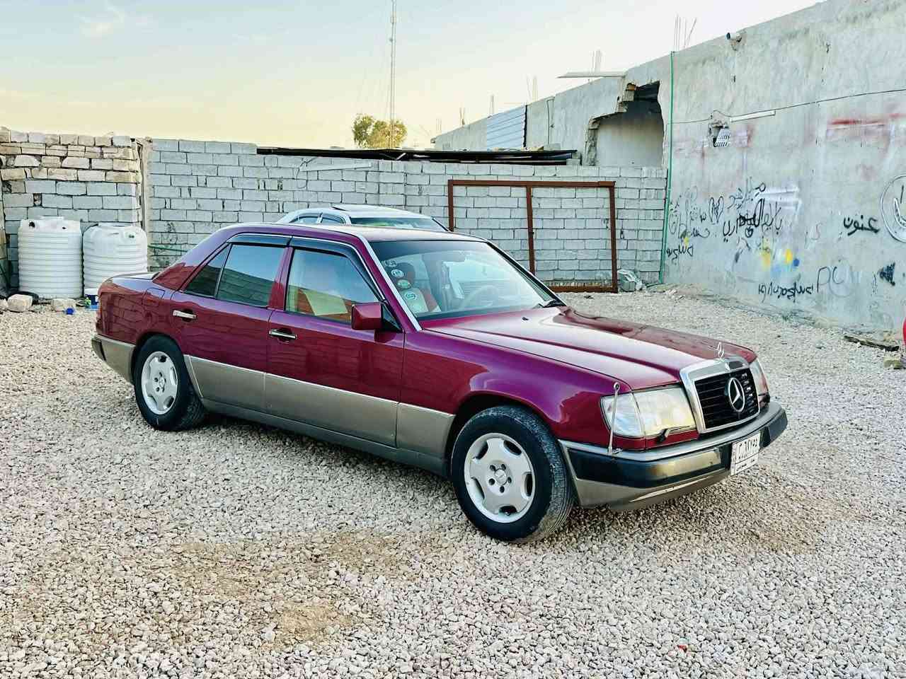 مارسدس موديل 88 رقم بغداد تحويل مباشر سنويه 2027 جاهزه محرك وكير بطه 3000 جاهزه السياره عارضه للبيع ولمراوس  مكان السياره الديوانيه قضاء غماس السعر 55 مع المجال للاتصل***********
