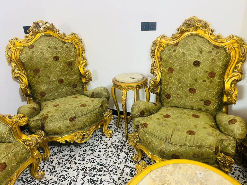 تم اعادت النشر بسبب الوعود الكاذبه تخم ١٠مقعد مصري دمياطي مع فاترينه وسيت طبلات كلهن ب ٩٥٠مكاني مدينت الصدر واتساب ***********
