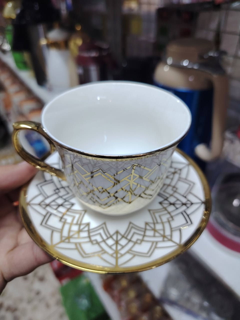 📌طقم كوب قهوة فرفوري مذهب 
💎يتوفر حجمين وسط +كبير 
-------------------------------------------------
كل شي مع  مجمع الوائلي غير 👌🦋
🔰🍁✨🍥🍁✨🍥🍁🔰
‏‎للحجز والاستفسار 
من برامج التواصل الاجتماعي 💻📱
واتساب 📲 ***********
عِبر الانستا : waily_store
عبر التيك توك :  مجمع الوائلي للمنزليات 

‏‎العنوان : كربلاء طويريج نهاية سوق النساء 
مجاور الحاج الرادود حسين 💄 👜 🛍️ 
الموقع 🗺📍: 32°32'29.0"N 44°13'27.9"E
____________________________________
