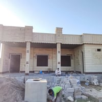 حجر حلان • واجهات • درجة أولى