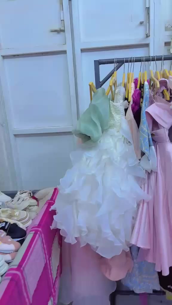 يا الله تعلن محلات محمد الزعيم عن كسر بضاعه جديده  خليجيه صيفي نبر وان المصادف الجمعه 2026/3/20 متواجدين من الساعه 8:00 صباحا لحد 11بليل كلشي متوفر صايه فساتين عبايه احذيه بوت كوت  ستر جنط فساتين دراعه كركعيان  كلشي متوفر نسائي أطفال خليجي شي ان بات بات جمله مفرددددددد
العنوان: المحموديه خلف صحه الطلاب محلات محمد الزعيم شارع علوه الخضاره 
رقم الهاتف:***********
