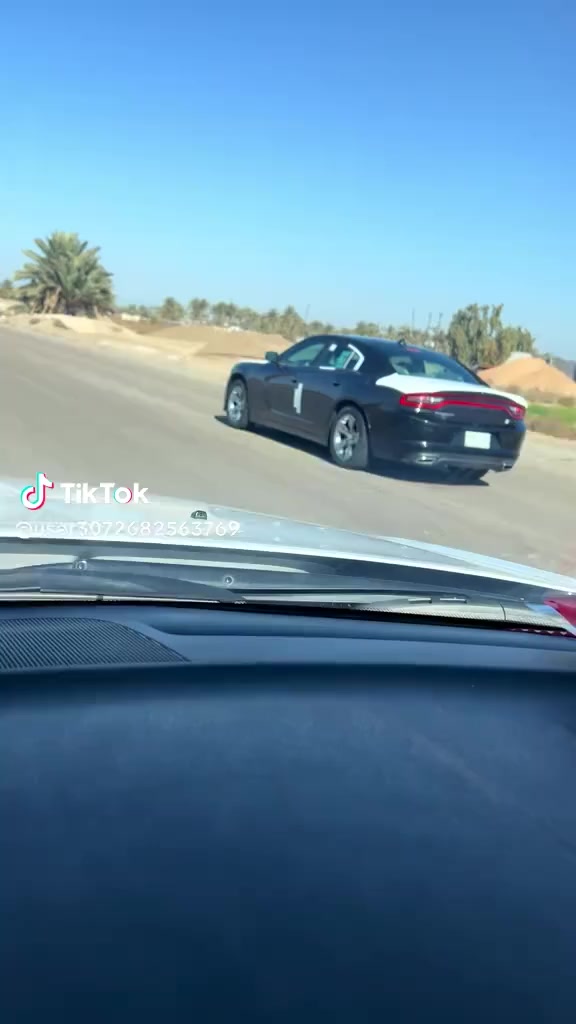 السلام عليكم جارجر موديل 2016 امريكي رقم بغداد باسمي مكينه 6 سلندر 3600 حادث جاملغ وبنيد ونص جاملغ خلفي كلير بدون دواخل وبدون ارباك كفاله مكينه وكير وحداديه
المواصفات  sxt
- شاشه كبيره 
- كامره 
- كشنات مخمل 
- تحكمات ستيرن
- مانع انزلاق 
- ويل 18 + تخم تاير جديد 
- منظومه زنون اصليه 
للاستفسار الاتصال بالرقم او مراسله واتساب سونار موجود 
مكان السياره بابل مركز المدينه شارع 60
مكلف بالنشر 
***********
