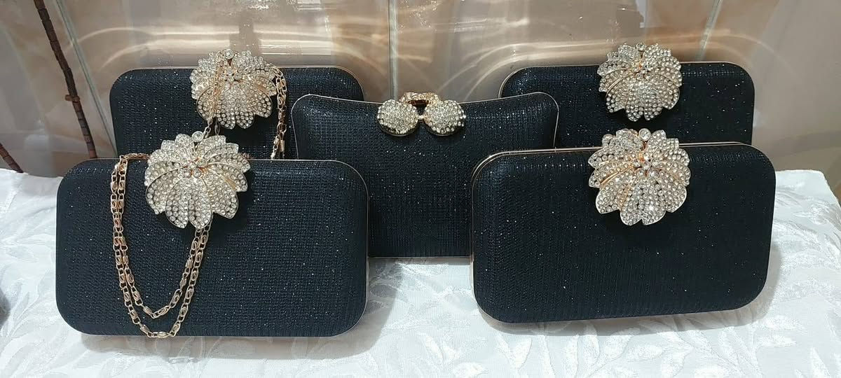 جنطة الاعياد والمناسبات والحفلات وترهم هدية لعيد الام بس ب6 الاف توصيل 3 الاف لكل المحافظات


**إذا كنت صاحب هذا الإعلان وتريد حذفه لأي سبب، رجاءا أرسل رسالة إلى الدعم الفني**