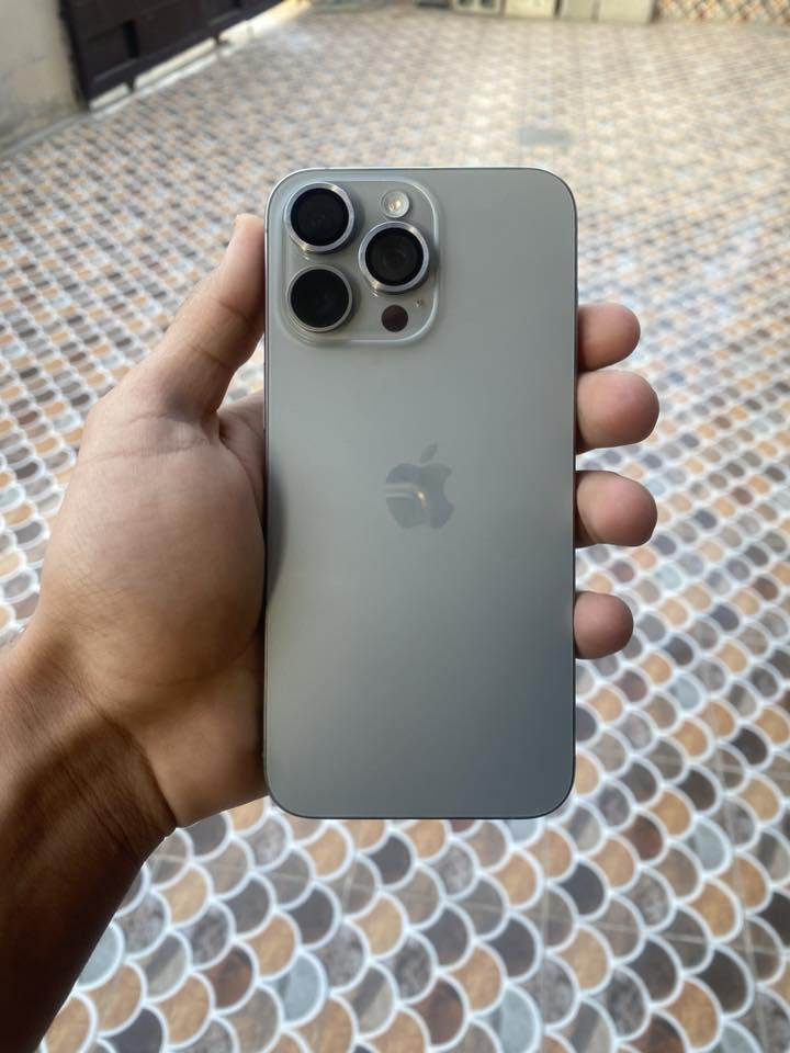 آيفون 15 برو ماكس 📱
ذاكره ٢٥٦
بطاريه ٨٩
جهاز نضيف نضافه ٩٩% فقط مبدل شاشه اصليه وكاله
السعر قيم بما يرضي الله ويرضيك ويرضيني وبالعافيه عليك .
للتواصل خاص او الاتصال 
***********
