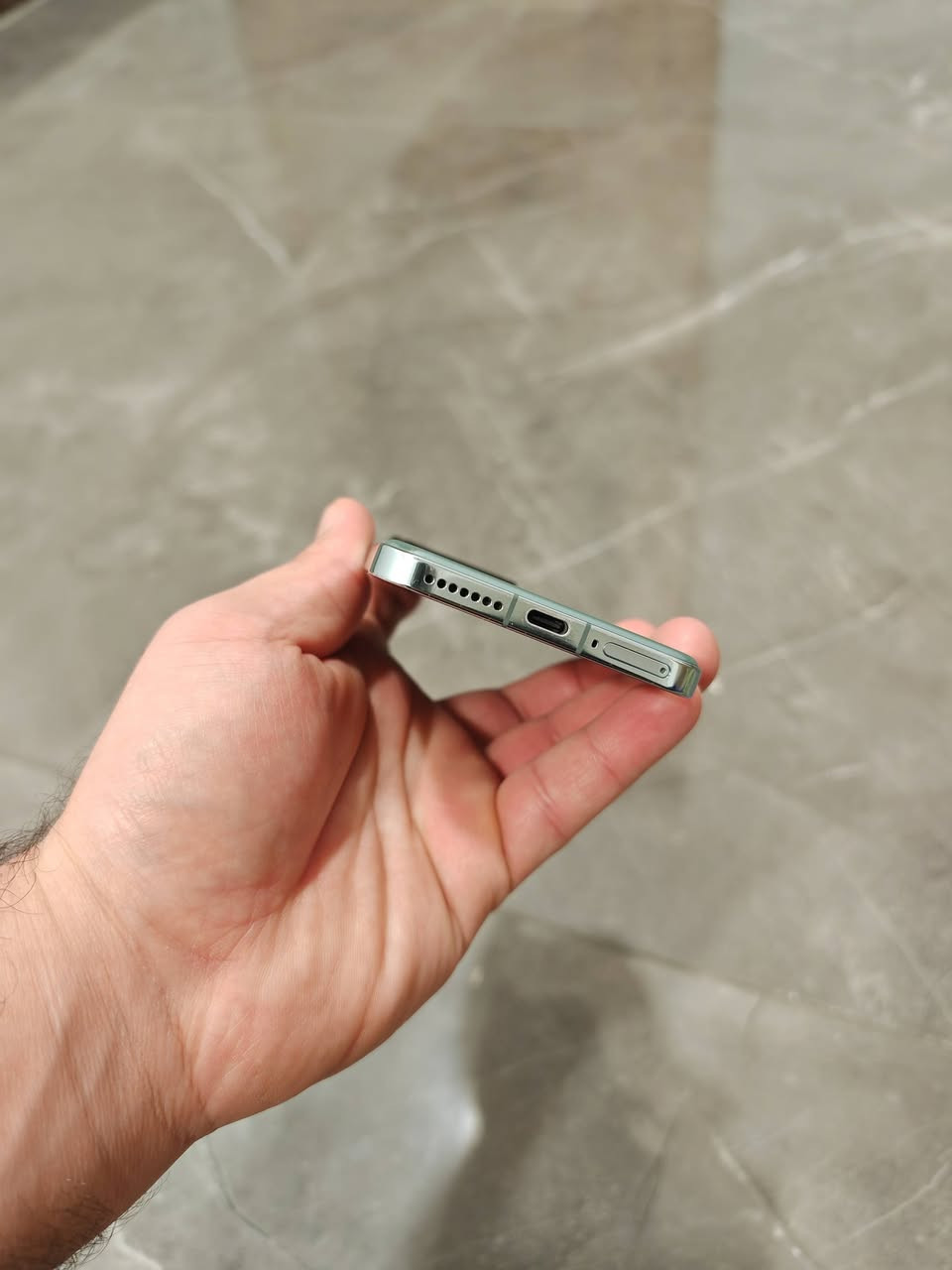 شاومي 14
جهاز جدا نظيف 100%95
ذاكره 256
رام 12
نسخه الصين 
جهاز مكفول من كلشي 
فقط جهاز بدون ملحقات
باقي مواصفات بل صوره موجوده 
سعر 425 بي مجال 
متوفر توصيل


**إذا كنت صاحب هذا الإعلان وتريد حذفه لأي سبب، رجاءا أرسل رسالة إلى الدعم الفني**