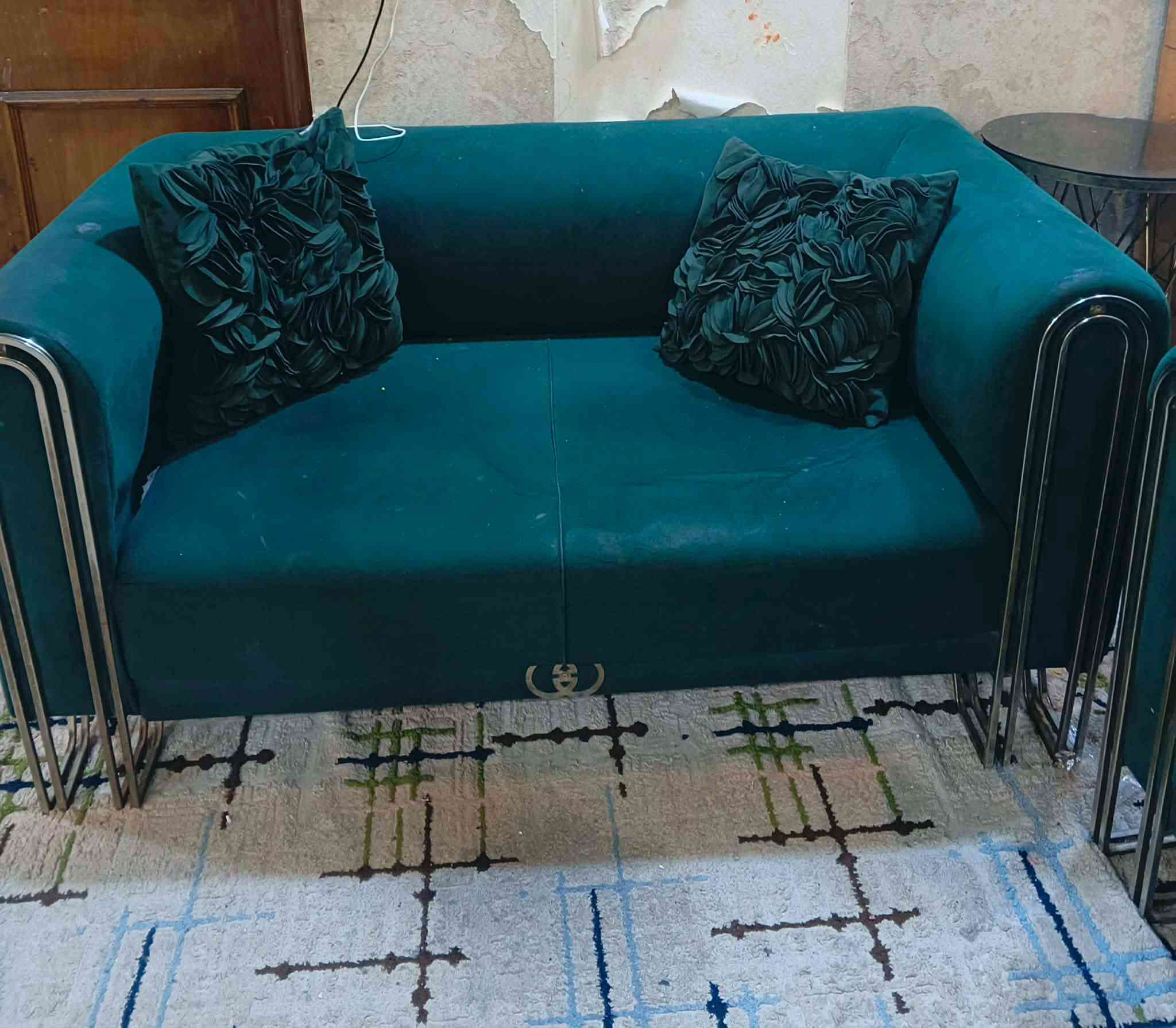 تخم عشر مقاعد
ثنين كبار واحد ثنائي ثنين زغار وطبله السعر 400
العنوان حريه دباش مقابيل سكه قطار


**إذا كنت صاحب هذا الإعلان وتريد حذفه لأي سبب، رجاءا أرسل رسالة إلى الدعم الفني**