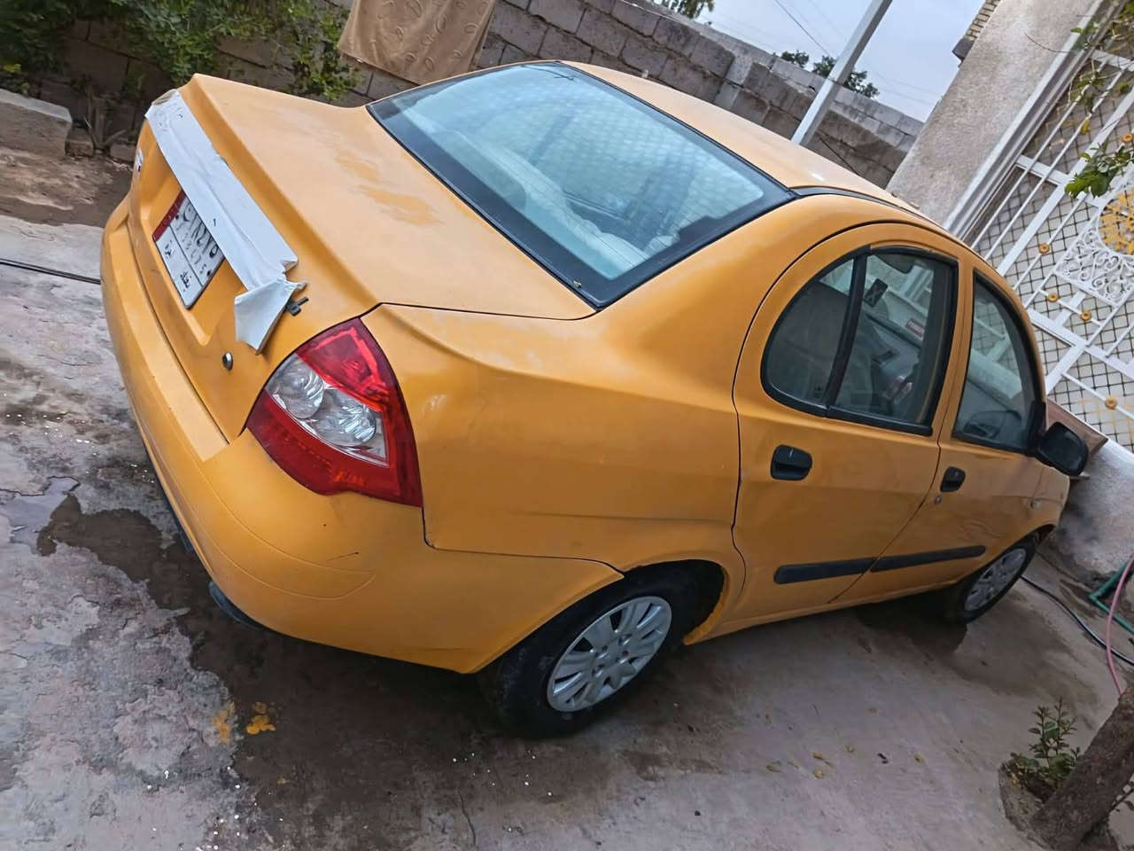 ‏سلام عليكم طيبه موديل ٢٠١٥ كير جديد مكينه تبخر بدون تنقيص لا ضربة لا صبغ ولا تبديل مصفهرة هيئه وغرامات رقم الماني بغداد بسمي سيارة مال بيت المكان بغداد الكرغوليه السعر ٣٦ وبيها مجال حك الجيه رقم الهاتف ***********
