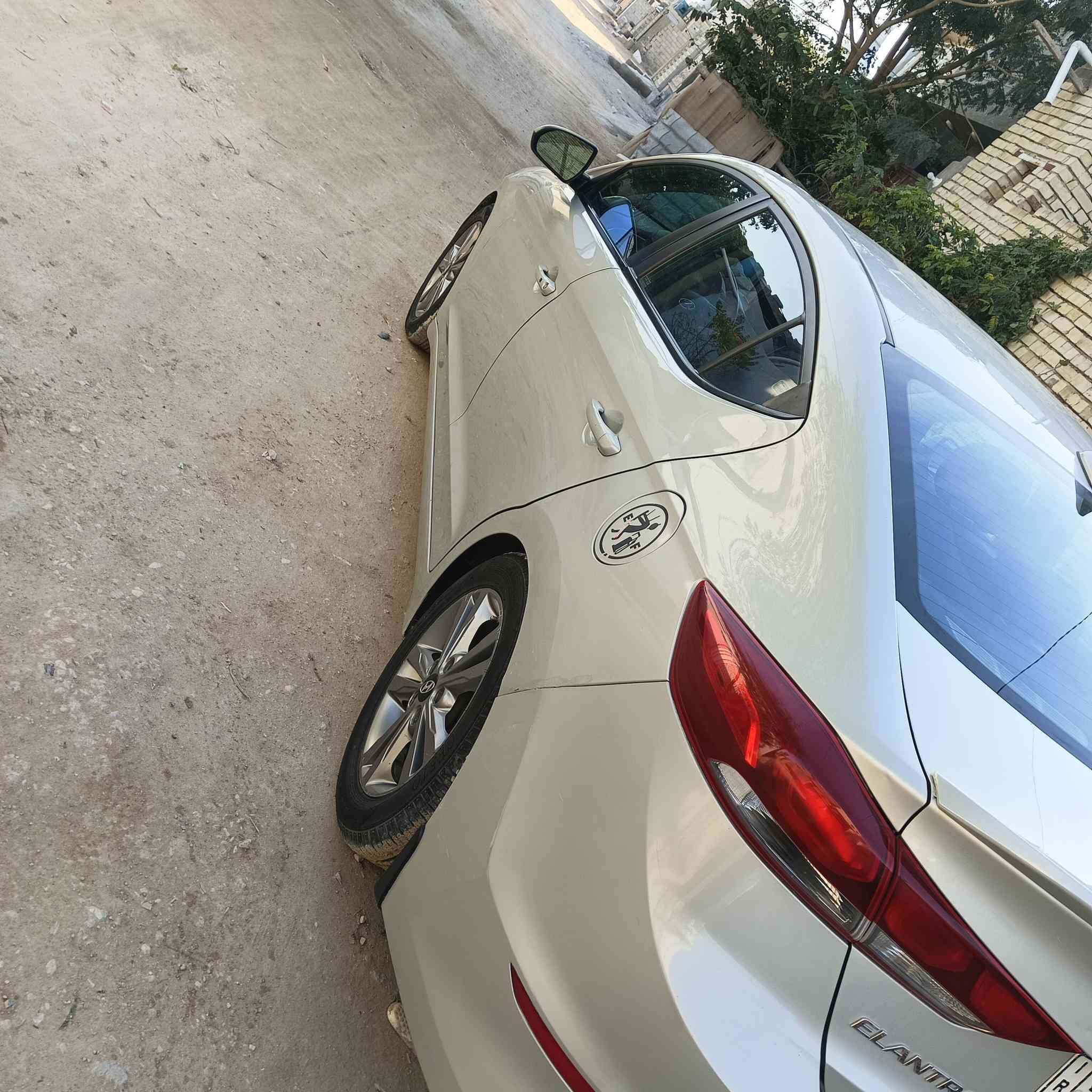 السلام عليكم
النترا موديل 2017 وارد امريكي ضرر دعاميه وجاملغ بارد فقط مكينه 2000 كفاله گير كفاله رقم كربلاء باسمي 
المواصفات: اربع بصمات ، رادار جانبي ، نقطه عمياء ،شاشه اعطال ،تحكم ستيرن جهتين مثبت سرعه ،مانع انزلاق ، كامره دوار ، 
السعر ١٢٩ ورقه 
العنوان : كربلاء المقدسة ، حي الفارس قرب الملعب الدولي 
رقم الهاتف 
***********
***********
