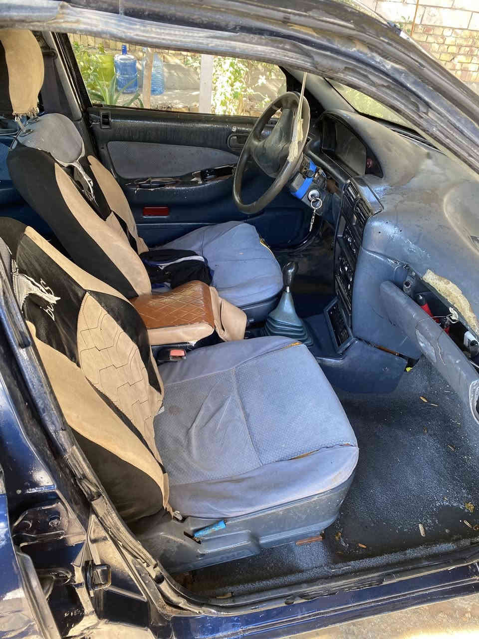 كيا سيفيا موديل ٩٣ رقم واسط السيارة كير ومكينه وگشر خير من الله بس تحتاح كهربائيات وشويه ترتيب بلداخل السيارة سعره ٢٠ ورقة 
الرقم ***********
