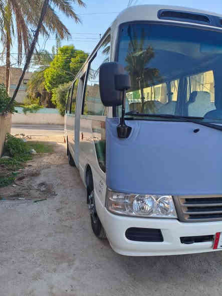 السلام عليكم كوستر موديل ١٦ دخول جديد سياره مكينه كير اكسل كفال سياره تخم تاير جديد تلابيسات سفرايات سياره كمل مكمل مصبوغ من الجام وجوه سياره بسه عدل مابيه ترويج السعر ٢٩٥ وبيه مجال بسيط رقم الهاتف ***********
