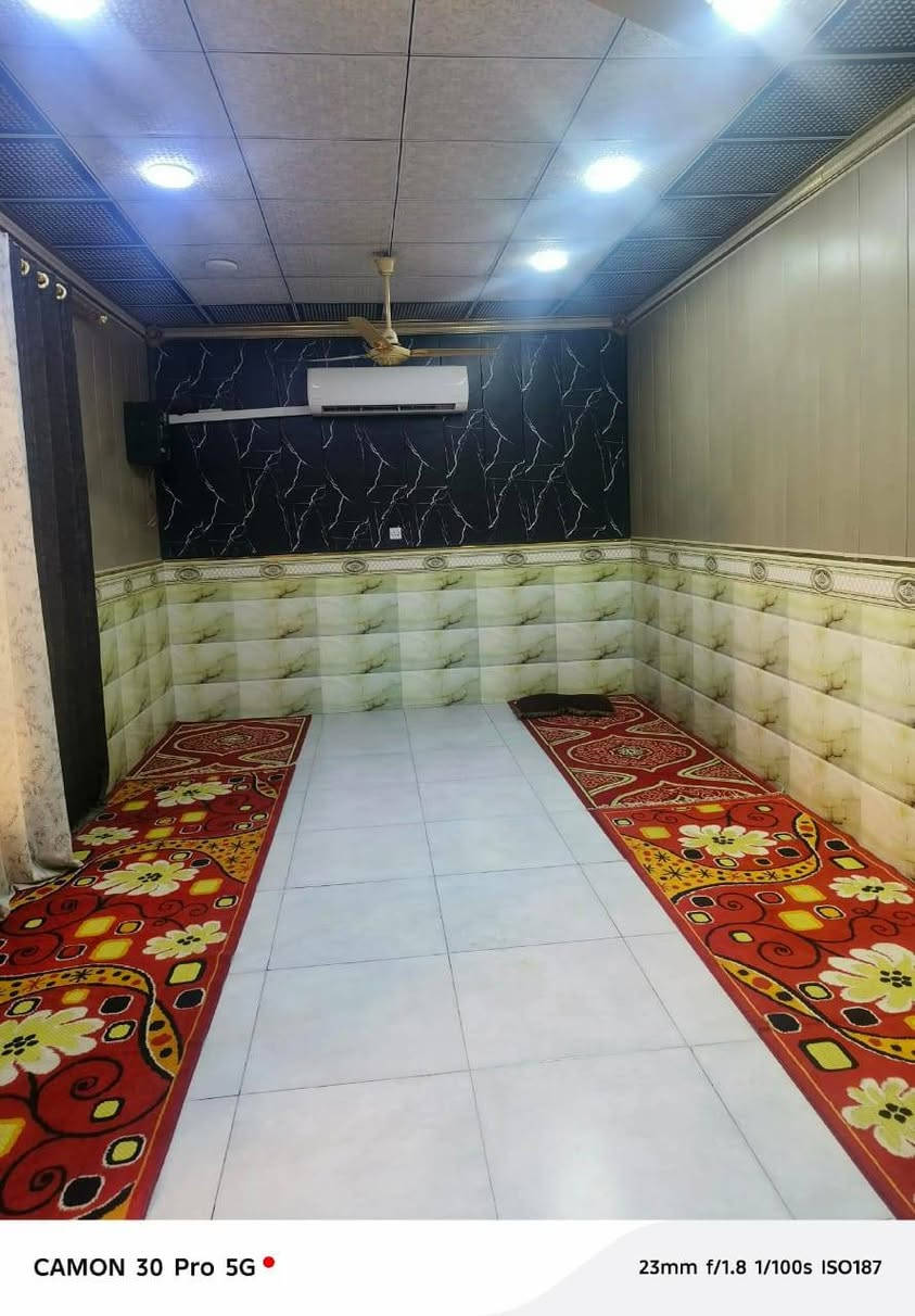 بيت البيع مساحه 200متر غرف3 صاله ستقبال مطبخ صحيات 2 العنوان براكيه يبعد عن شارع العام 100متر السعر 34    ،،، ***********
