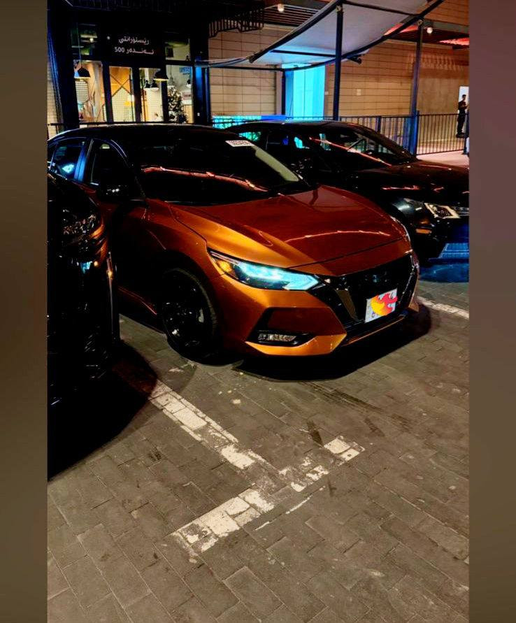 🚗 **للبيع نيسان سنترا SR موديل 2023** 🚗

✨ لون **مشمشي توكلر** مميز ونادر
📍 الممشى: **35 ألف ميل** فقط 

✅ فئة SR الرياضية
✅ محرك 2.0 لتر اقتصادي وقوي
✅ جير أوتوماتيك CVT
✅ تشغيل بصمة ودخول ذكي
✅ شاشة + Apple CarPlay و Android Auto
✅ كاميرا خلفية
✅ مثبت سرعة
✅ جنوط رياضية SR
✅ مصابيح LED
✅ سيارة نظيفة جداً وجاهزة للفحص 

🔹 استخدام شخصي بلا ايرباك وبلا دواخل  بدون اي شي 
🔹 لا تحتاج أي مصروف
🔹 بحالة ممتازه 

💰 السعر: (170) ولي مجال للجادين 
📍 الموقع: بغداد/المنصور 
📩 للاستفسار:  راسلني ع الخاص 
او الاتصال على الرقم التال📞 (***********)

**ملاحظة:** السيارة وارد أمريكي احدثها كلش بسيط قطعه فقط جاملغ امامي جه السائق مبدل  نفس الون ونفس الرقم   وتكحيل خفيف بل باب. ، لون مشمشي توكلر،

 ممشى 35 ألف ميل، وفئة SR الرياضية المميزة. السيارة تستحق المشاهدة. 🔥🚗
