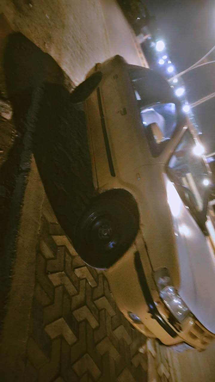 سلام عليكم سياره سمند مديل ١١ سياره حلوه ونضيفه مكفوله كير ومكينه وحداديه تخم تاير كهربائيات كلها شغاله عليها هيئه وغرامه هيئه ٢٦٠ وغرامه ٤٠٠ سنويه نافذه ب٢٠١٩ مالك موجود اشوكت مايعجبك مداور سعر ١٥ ورقه بدون لاتعبك ولاتعبني اترايك وين مايعجبك بس اني متوازي على بيعتها كلش مامتواجد بلفيس ***********مكاني الديوانيه قضاء الحمزه الشرقي
