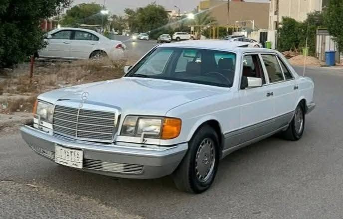 داخل احمر مميز سياره جاهزه على اخر حبايه
السعر مناسب جدا وبسمي

مارسدس SeL 300  موديل 1988 باب طويله 
فول سياره سلايت كشنات كهرباء سترين كهرباء بيها قطع صبغ
مكان السياره بغداد  ملاحظة مكلف بالنشر 
للاستفسار ***********  ***********
