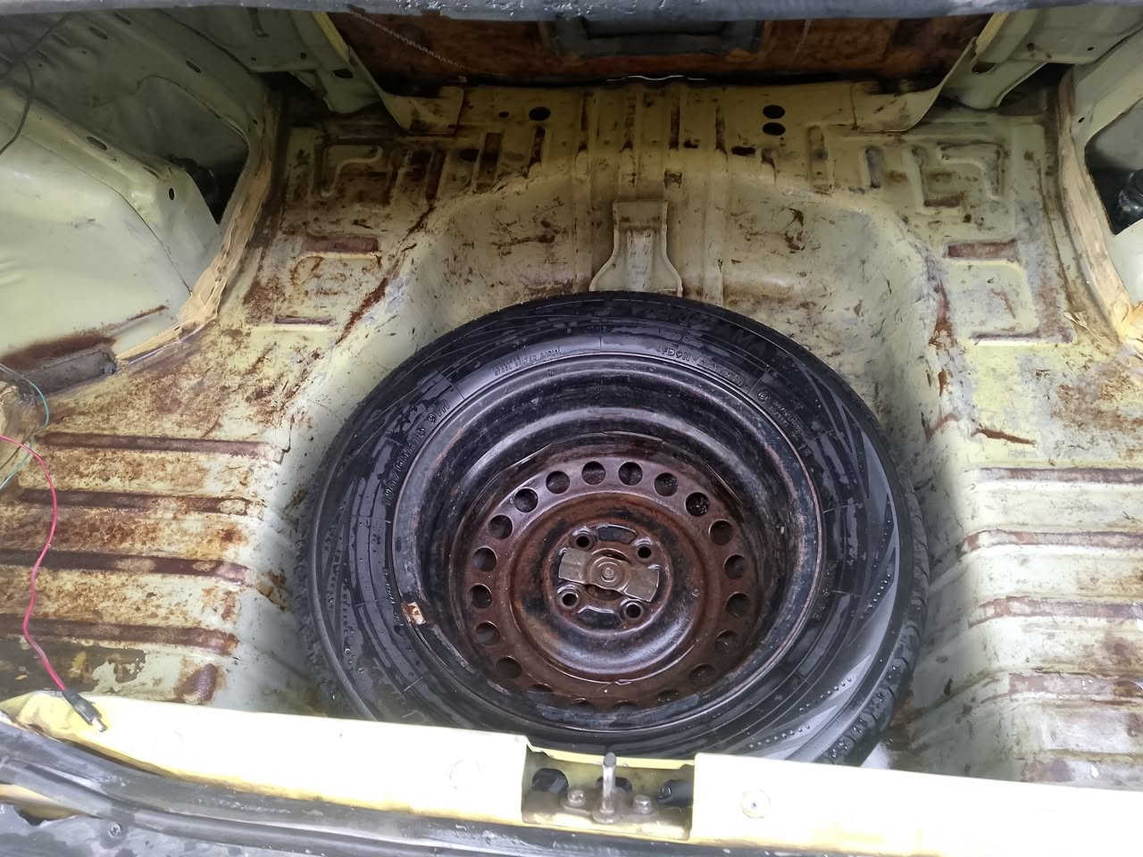 لانسر للبيع موديل 2010 رقم بغداد انكليزي بسمي سنويه وهزه جديده مكينه 2000 مكينه وكير  وتبريد كهربائيات مكفولات تخم تاير شاشه سعره 67 وبيه مجال مكاني بغداد المعامل ***********
