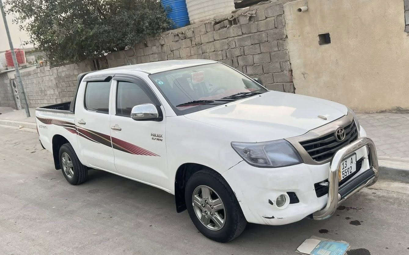 السلام عليكم 
بيكم فلاونزه كويتي 2012
شاصي 19 كفاله عامه بدون صبغ
 فقط بيهه رصعات بسيطه 
كير عادي السياره جاهزه مكينه كير 
رقم ميسان باسمي سنويه 2030
السعر 170 وبيهه مجال 
مكان السياره البصره الزبير
رقم صاحب السياره ***********
