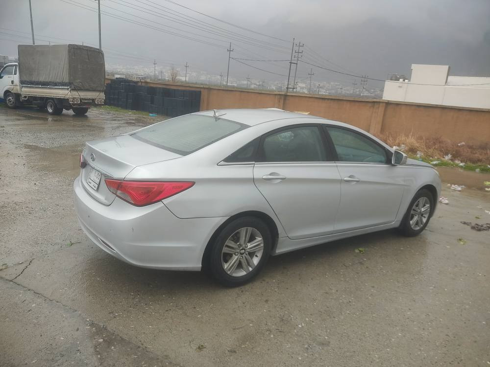 فرۆشتنی خێرا
هۆندا سۆناتا
 مۆدیل2013 
بڕاوە تازە داخڵ
تۆماتیک
کامل مەسروف کراوە
تەبرید ساردوو گەرم لەسەرسویچ
گێڕومەکینەو کارەبایی وتوندوتۆڵی هەمووی بەشەرت
لێدراوی نیە
بەس شوێن بڕاوەی بۆیاغە
نرخی قفڵ قفڵی (٤٨)گەڵایەسەودامان نیە بەس فرۆشتن گهرمشتەری  تەلەفۆن بکە جوابی کۆمێنت نادەمەوە
*********** رانية, السليمانية
