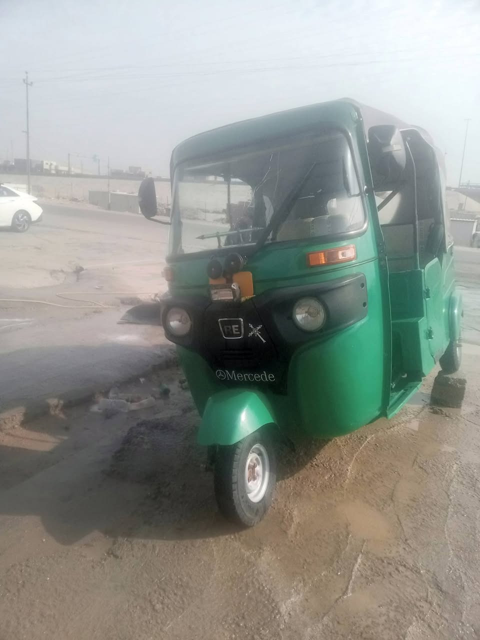 السلام عليكم تكتك واحد وعشرين مجفته مصبوغه صبغ عام السعر 5500اوراق اصولي***********واتساب مفتوح
