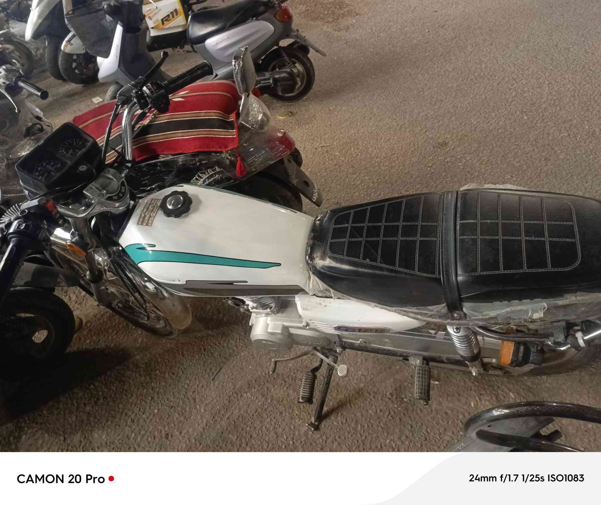 دراجه نامه شلامجه اوراق سكنر دراجه حلوه ونظيفه مديل 24 سعر 450 وبيهه مجال حك جيه هاتف ***********
