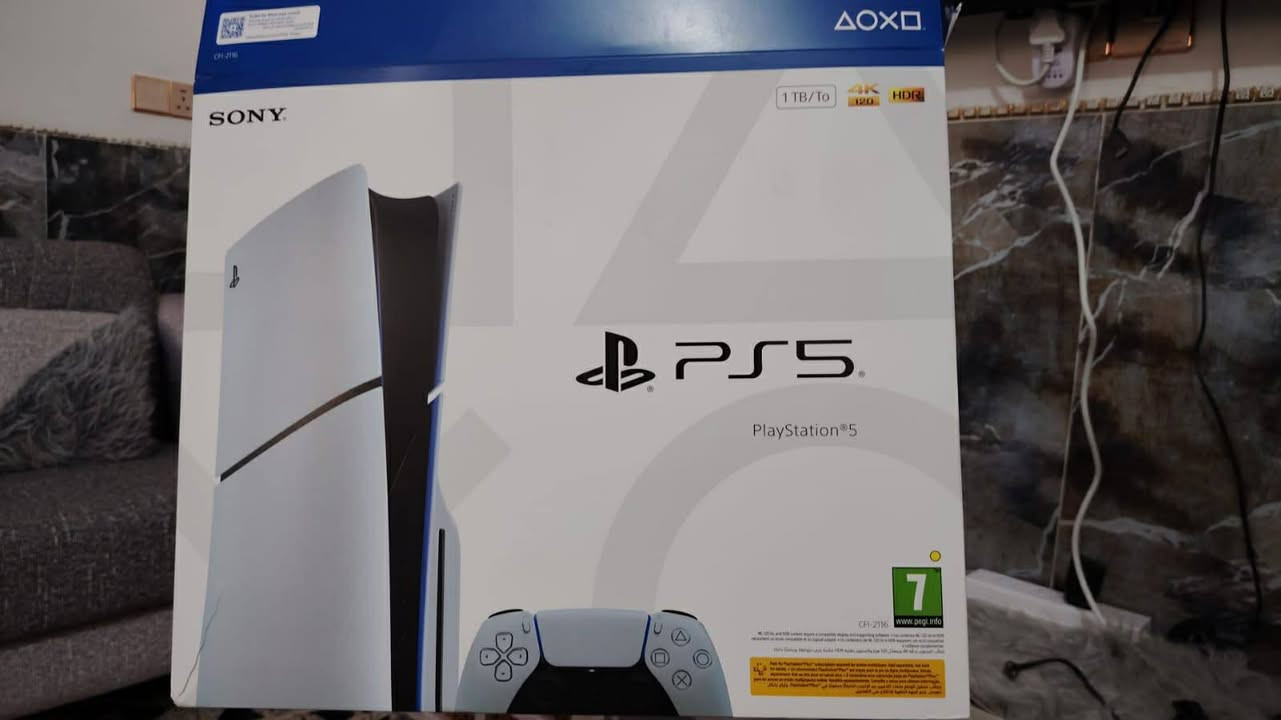ابيع كامل مابيع قطع
بلي فاي سلم 1 تيرا امريكي 
UPS 1500V يو بي اس بطاريه 9A
+ جوستك اضافيه جديده بالكارتونه 
+ قاعده تبريد وشواحن
و فيفا 26
اذا مو كل شي بكارتونته وفلينته لتاخذه
مليون 1,000,000 IQD
 وبي مجال قليل
واتس ***********
