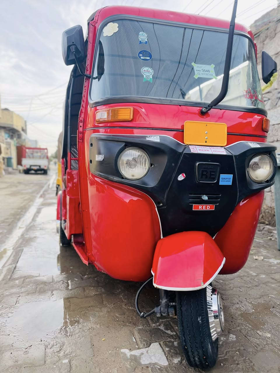 سلام عليكم تكتك18 رقم وسنويه رقم كربلاء عربي بيه محرك 20 ناعم مرتبه تكتك جادو جديد تايرات جداد كهربائياته شغاله كلهن ترايه يخبل مصبوغه عام الجماليه لا لا ضربه ولا طخه السعر 4700بيه مجال رقمي ***********
