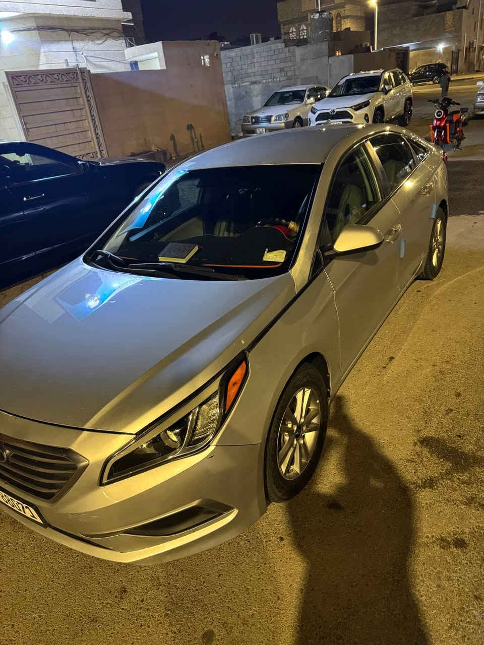 هيونداي سوناتا 2016 
وارد امريكي سياره بسمي 
رقم جديد 
سياره محرك 2400
ضررها جاملغ وبنيد شبر 
سياره نضيفه 
مكاني البصره 
*********** البصرة, العراق

