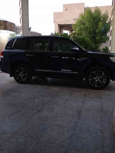 للبيع لاندكروز موديل 2021 ماشيه 89، السعر 52$ الف دولار سياره مكفولة كفاله عامه بل باكيت رقم اربيل محرك 6 سلندر فول موصفات مكان السياره في الرمادي رقم الهاتف ***********
