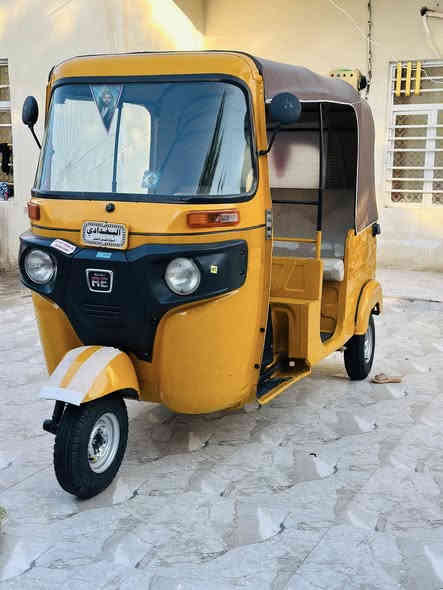 سلام عليكم للبيع 20 شهر 12 لوحه وسنويه نكليزي تكتك كفاله عامه تاير جبلي كاملة شراي ينتصل   ***********
