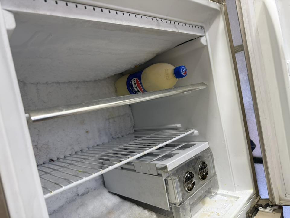 للبيع 
١٤ قدمً
١٢٥ الف
بحاله ممتازه 
***********
