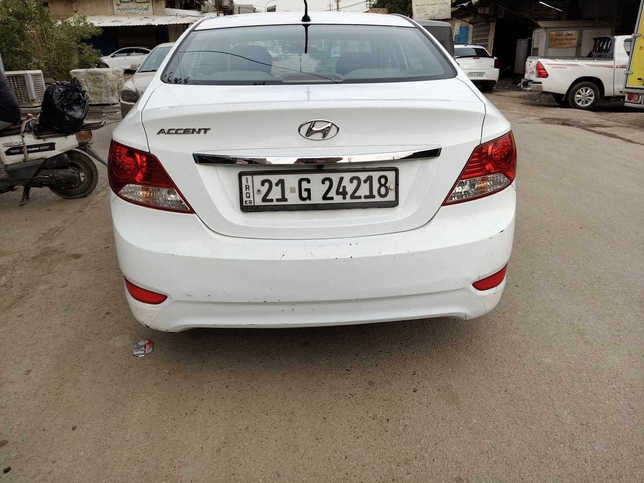 سلام عليكم اكسنت موديل 2017 للبيع او مراوس السياره مكفوله عده الجاملغ الامامي مصبوغ جاهزه بدون نواقص رقم سليمانيه بسمي مكينه1400 مكان السياره بغداد الشيخ عمر للاستفسار اتصال ***********
