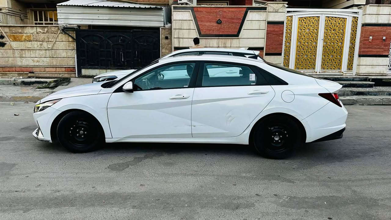 النترا 2021
فول 
فتحه بصمه تحكمات تدفئه تبريد كشن 
كير محرك تبريد مكفول 

ماشيه 60 
 البنيد بي شبر معدل وجاملغ مصبوغ

ما بيها دواخل 
المكان بغداد البلديات 
السعر 145 وبيها مجال 

*********** بغداد, العراق
