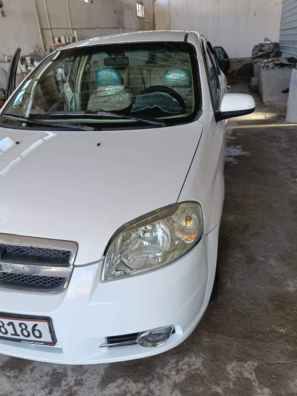 افيو ٢٠١٠جاهزه مكينه مفتوح مكينه وكير وحداديه وتبريد كله جاهز بيه رشات صبغ سعر ٦٨وبيه مجال مكان النجف العباسيه 

0783 870 6533
