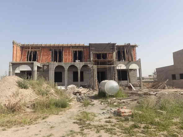 يعلن مكتب عراق المستقبل للمقاولات العامة لبناء الدور السكني وترميم البيوت القديمة وتكملة هيكل وبناء محلات التجارية للإستفسار اتصل على الأرقام تالية/ *********** /*********** للعنوان تكريت فلكة محافظة
