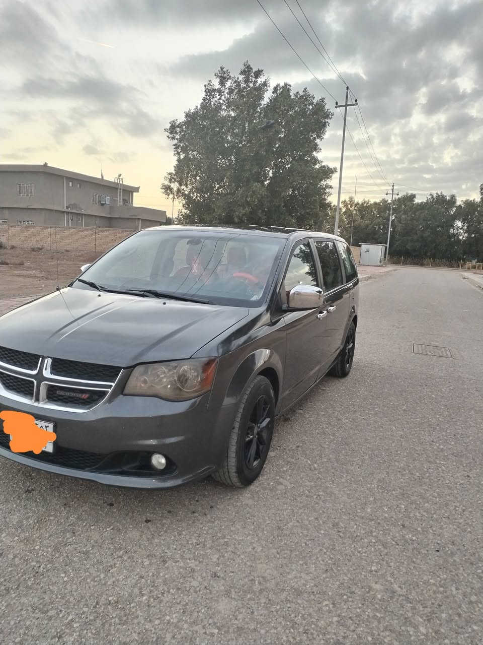 دوج كرفان موديل ٢٠١٩ رقم واسط ألماني سنويه جديده بيها صبغ بنيد وجاملغات بدون معجون تبريد ٣قطع كشن سياحي منفصل جام كهربائي مانع انزلاق ايكو تقليل صرف الوقود تحكم استيرن جهتين السعر ١٥٠ المكان كوت للاستفسار ***********
