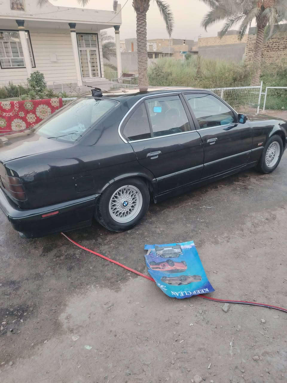 السلام عليكم بي ام ٥٣٥ كير جديد السياره حلوه وكاله بسمي تريد تحويل تريد وكاله ترهم بيع وترهم مراوس سعر ٤٥ وبي مجال بسيط حك الجيه ***********
