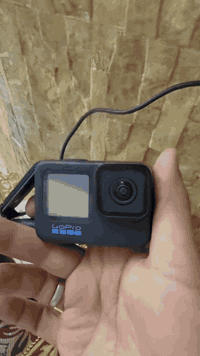 كامرة 10 جو برو للبيع  مع ملحقاتها وبطاريات عدد ٢ وطوافه وماسك خوذه وس...