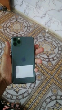 11برو ماكس للبيع مبدل فقط شاشه اصليه3خيارات بطاريه79 كلشي شغال  فقط قا...