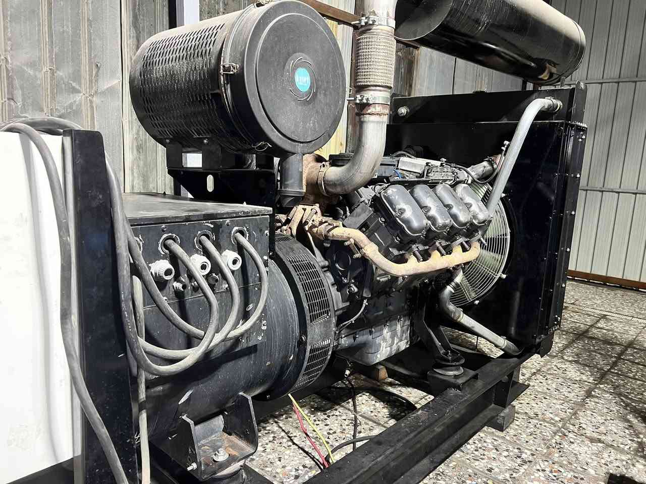 مولدة سكانيا وحش حديث راس توليد 400 طبگ جديد ما مشتغلة غير 20 ساعة للفحص موجود بكربلاء حي النصر ***********
——- ***********
