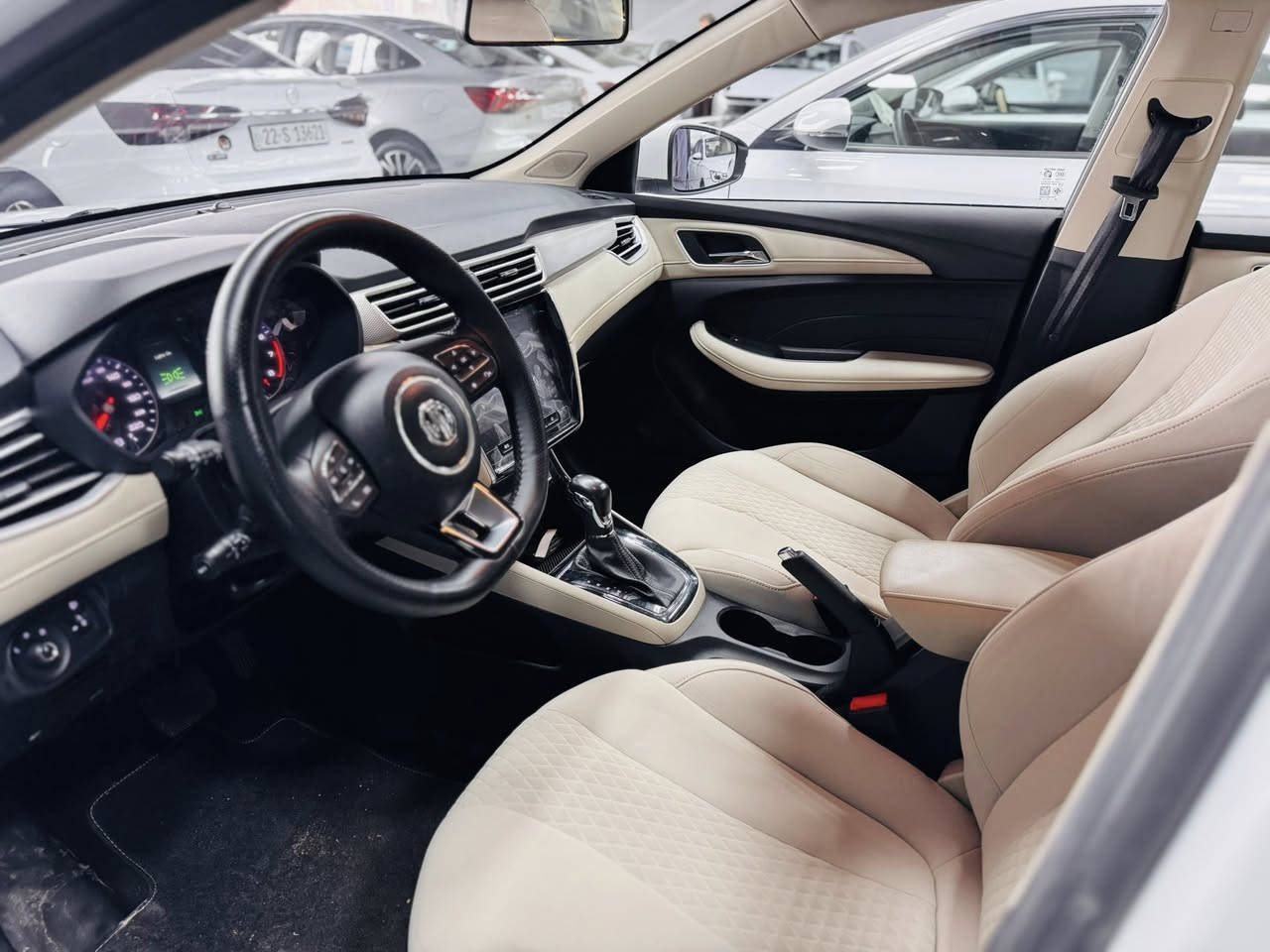 ئێم جی MG5 2024.کۆمفۆرت   
مواصفات بصمة شاشةوكاميرا ویل کەپ.
تحديد سورعه.پشت و پێش لید ڤۆلیۆم.تةنها.18هةزار روشتووة. هيجى نية سبوخ تةنك
كەمترین.سعر106$🔥
مۆبایل  ***********   معرض تۆپ کارس
