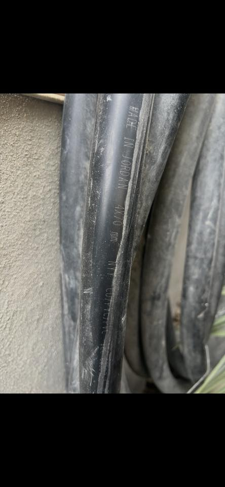 كيبل للبيع تقرييا  50 متر ابو ال70 في 4 
***********
