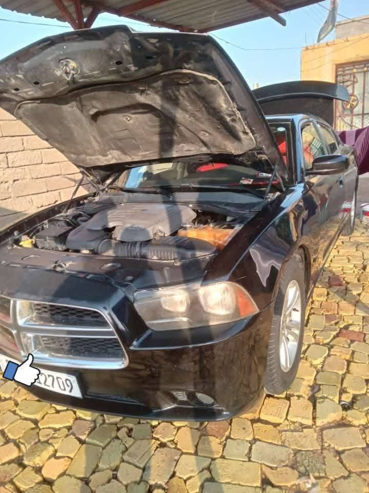 السلام عليكم سياره جارجر موديل 11 حادثها الچاملغ لخلفي الارباكات سليمه علما السياره بيها رشات صبغ للتكحيل سنويه بأأسمي رقم اسليمانيه الجديد سنويه لغايه 29 محرك گير حداده كله خير من الله تخم تايرجديد تبريد  تشغيل عن بعد منضومه زنون ضربه كدام مابيه  كير كصبه مواصفات SXT شاشه جبيره  تحكم استيرن غرفه نضيفه علامن السياره بعتهي مخمل  السعر 128اوابيه مجال مكاني البصره قضاء القرنه الثغر رقمي *********** للبيع اومراوس
