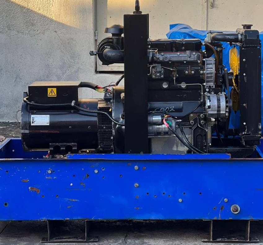 سلام عليكم 👋 للبيع مولده بلادي أوربي نوع بيركنز انكليزي 91 ملم 30 كيفي موديل 2010 ملاحظة مولده على وضع شركة سعر اتصال على رقم ***********
***********
